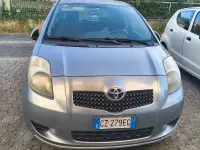 Usata Toyota Yaris 69 CV (50 kW) 2006 Grigio Berlina