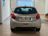 Usata Peugeot 208 Allure 75 CV (55 kW) 2016 Grigio Utilitaria