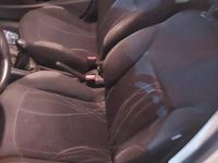 Usata Peugeot 208 82 CV (60 kW) 2014 Bianco Utilitaria