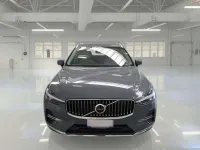 Usata Volvo XC60 Plus 253 CV (186 kW) 2023 Grigio SUV