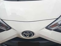 Begagnad Toyota Aygo 72 HK (52 kW) 2019 Vit Halvkombi