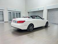Usata Mercedes E220 170 CV (125 kW) 2014 Bianco Cabrio