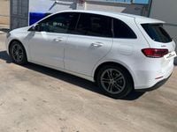 Usata Mercedes B180 Business 116 CV (85 kW) 2019 Bianco Monovolume