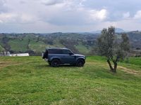 Usata Land Rover Defender SE 200 CV (147 kW) 2021 Blu/azzurro SUV