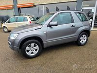 Usata Suzuki Grand Vitara 107 CV (78 kW) 2006 Grigio SUV