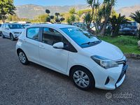 Usata Toyota Yaris Style 89 CV (65 kW) 2015 Bianco Berlina