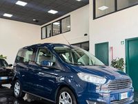 Usata Ford Tourneo Courier Titanium 100 CV (73 kW) 2016 Blu Monovolume