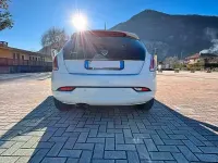 Begagnad Lancia Delta 120 HK (88 kW) 2014 Vit Halvkombi