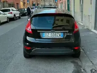 Usata Ford Fiesta 97 CV (71 kW) 2010 Nero Berlina