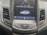 Usata Ford Fiesta Titanium 96 CV (70 kW) 2010 Grigio Utilitaria