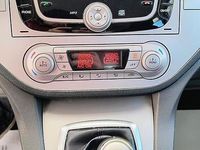 Usata Ford Kuga 140 CV (102 kW) 2012 Grigio SUV