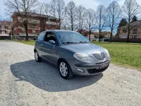 Usata Lancia Ypsilon 60 CV (44 kW) 2004 Grigio Utilitaria
