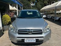 Usata Toyota RAV4 Sol 136 CV (100 kW) 2009 Grigio SUV