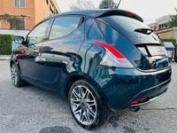 Usata Lancia Ypsilon Platinum 86 CV (63 kW) 2016 Blu/azzurro Utilitaria