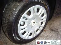 Uusi Fiat Panda Pop 69 HP (50 kW) 2025 Musta Sedan
