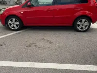 Usata Ford Fiesta 75 CV (55 kW) 2008 Rosso Utilitaria