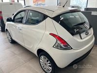 Usata Lancia Ypsilon Gold 85 CV (62 kW) 2013 Bianco Utilitaria