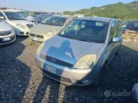 Usata Ford Fiesta Collection 68 CV (50 kW) 2005 Grigio Utilitaria
