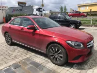 Usata Mercedes C180 Executive 122 CV (89 kW) 2019 Rosso Berlina