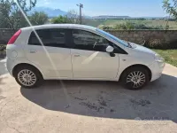 Usata Fiat Grande Punto 75 CV (55 kW) 2010 Bianco Utilitaria