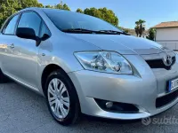 Usata Toyota Auris 124 CV (91 kW) 2007 Grigio Utilitaria