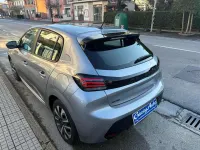 Usata Peugeot 208 Allure 75 CV (55 kW) 2024 Grigio scuro Utilitaria