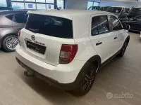 Usata Toyota Urban Cruiser 90 CV (66 kW) 2013 Bianco Utilitaria