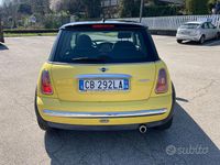 Usata Mini Cooper 115 CV (84 kW) 2002 Giallo Utilitaria
