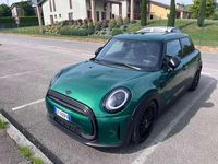 Begagnad Mini ONE 102 HK (75 kW) 2021 Grön Halvkombi