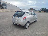 Usata Lancia Ypsilon 80 CV (58 kW) 2013 Grigio Utilitaria