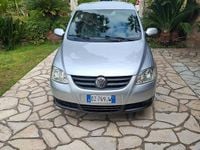 Usata VW Fox 73 CV (53 kW) 2008 Grigio Utilitaria