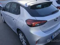 Usata Opel Corsa Edition 102 CV (75 kW) 2023 Grigio Utilitaria