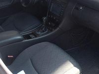 Usata Mercedes C220 Elegance 143 CV (105 kW) 2001 Grigio Berlina