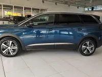 Usata Peugeot 5008 Allure 131 CV (96 kW) 2024 Blu/azzurro SUV