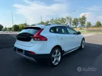 Usata Volvo V40 CC 115 CV (84 kW) 2013 Bianco Station wagon