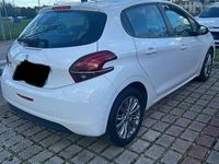Usata Peugeot 208 Signature Sky 83 CV (61 kW) 2019 Utilitaria