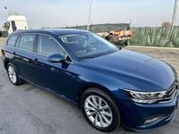 Usata VW Passat Business 122 CV (89 kW) 2022 Blu Station wagon