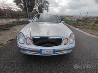 Usata Mercedes E270 Avantgarde 177 CV (130 kW) 2004 Grigio Berlina