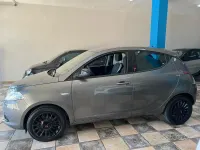 Usata Lancia Ypsilon 69 CV (50 kW) 2014 Grigio Utilitaria