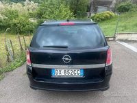 Usata Opel Astra Cosmo 140 CV (102 kW) 2008 Nero Station wagon