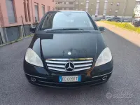 Usata Mercedes A160 Elegance 95 CV (69 kW) 2011 Nero Utilitaria