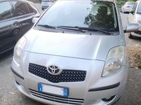 Usata Toyota Yaris Sol 69 CV (50 kW) 2008 Argento Utilitaria