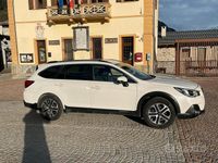 Usata Subaru Outback 175 CV (128 kW) 2018 Bianco Station wagon