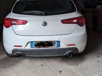 Usata Alfa Romeo Giulietta Distinctive 140 CV (102 kW) 2011 Bianco Utilitaria