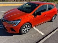 Usata Renault Clio V Equilibre 65 CV (47 kW) 2023 Arancione Utilitaria