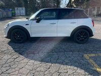 Usata Mini Cooper D Business 116 CV (85 kW) 2015 Beige Utilitaria