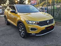 Usata VW T-Roc Style 110 CV (80 kW) 2021 Oro SUV