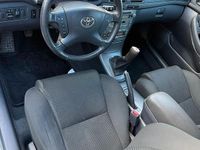 Usata Toyota Avensis 115 CV (84 kW) 2004 Grigio Station wagon