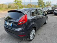 Usata Ford Fiesta Titanium 82 CV (60 kW) 2009 Gray Utilitaria