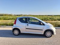 Usata Peugeot 107 68 CV (50 kW) 2006 Grigio Utilitaria